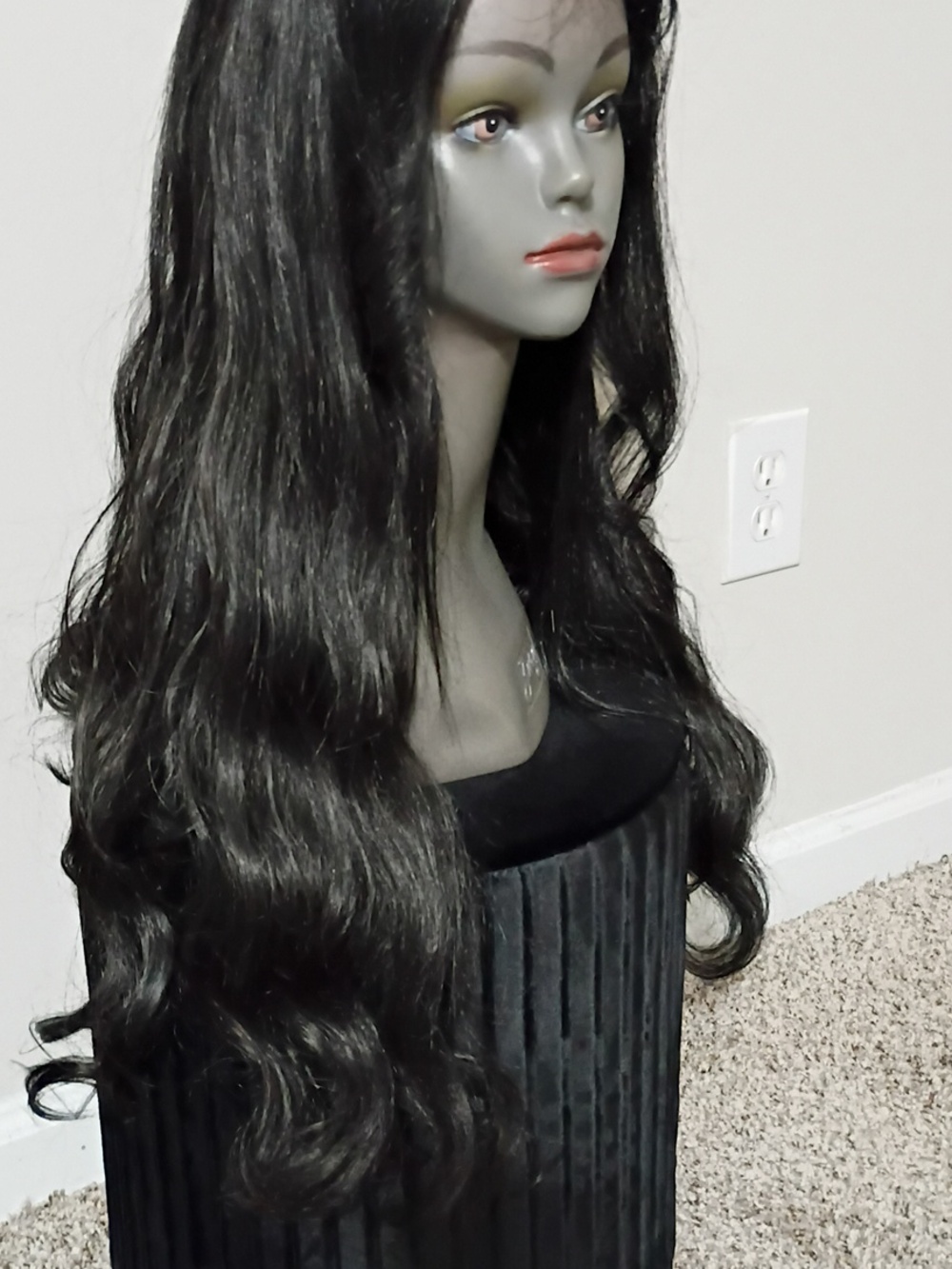 Lace Front Wig - Picture 5 of 8